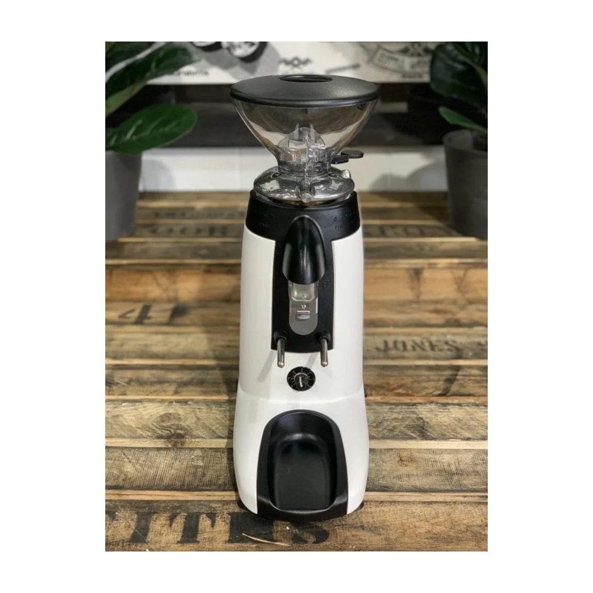Compak K3 Touch coffee grinder, white finish