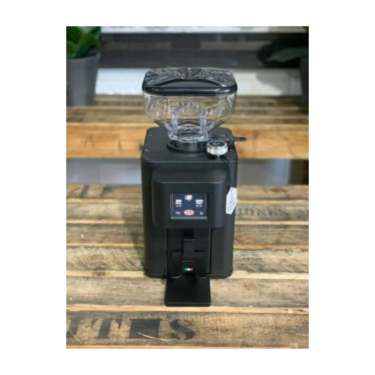 Quick Mill Sirio Home Compact coffee grinder, black, three-quarter view